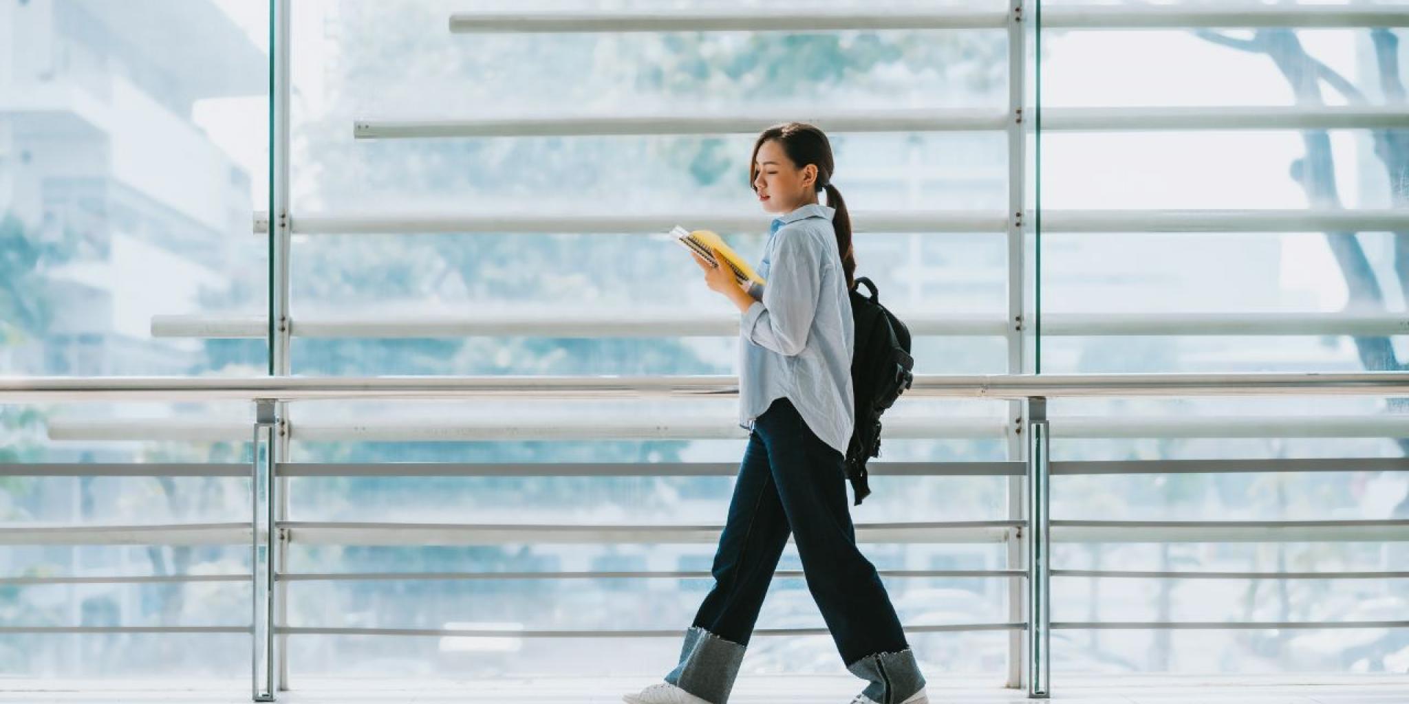 lopen-lezen-leerling-gang-bb.jpg